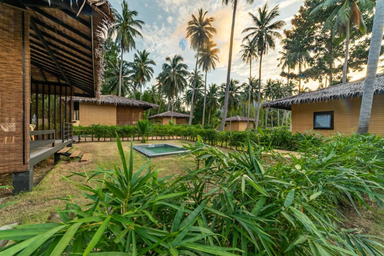 Suan Residence - Exotic And Contemporary Bungalows With Private Pool 찰로쿰 외부 사진